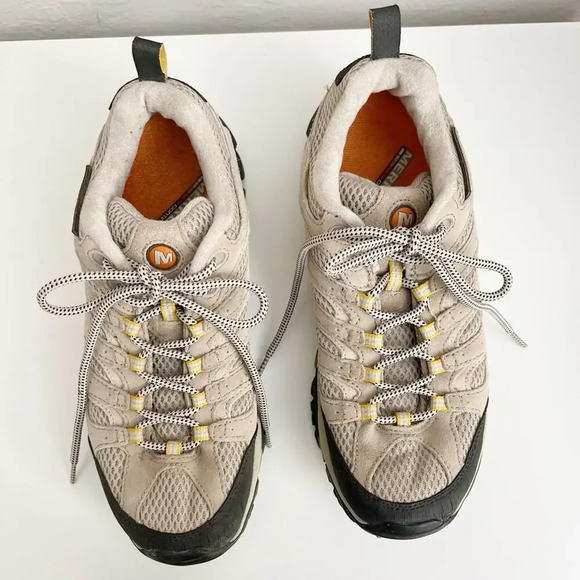 MERREL Ventilator Moab Hiking Shoes in Taupe size‎ 9.5 - Picture 1 of 8